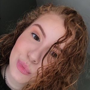 Meet your Posher, Ava